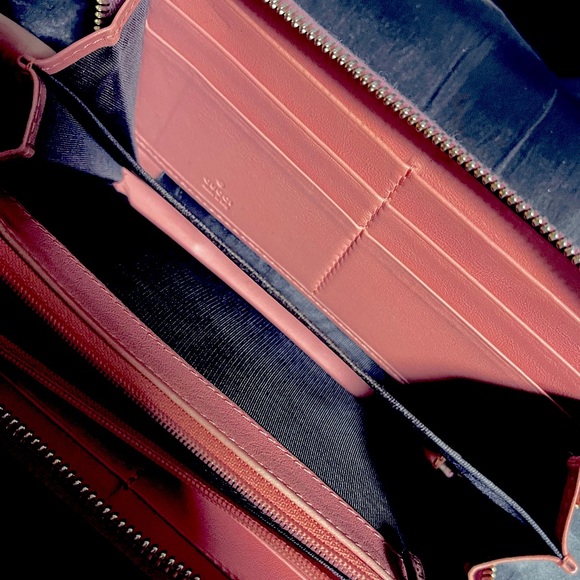 GUCCI Vintage Authentic Microguccdssima Leather Continental Wallet Price Firm! - Picture 11 of 16